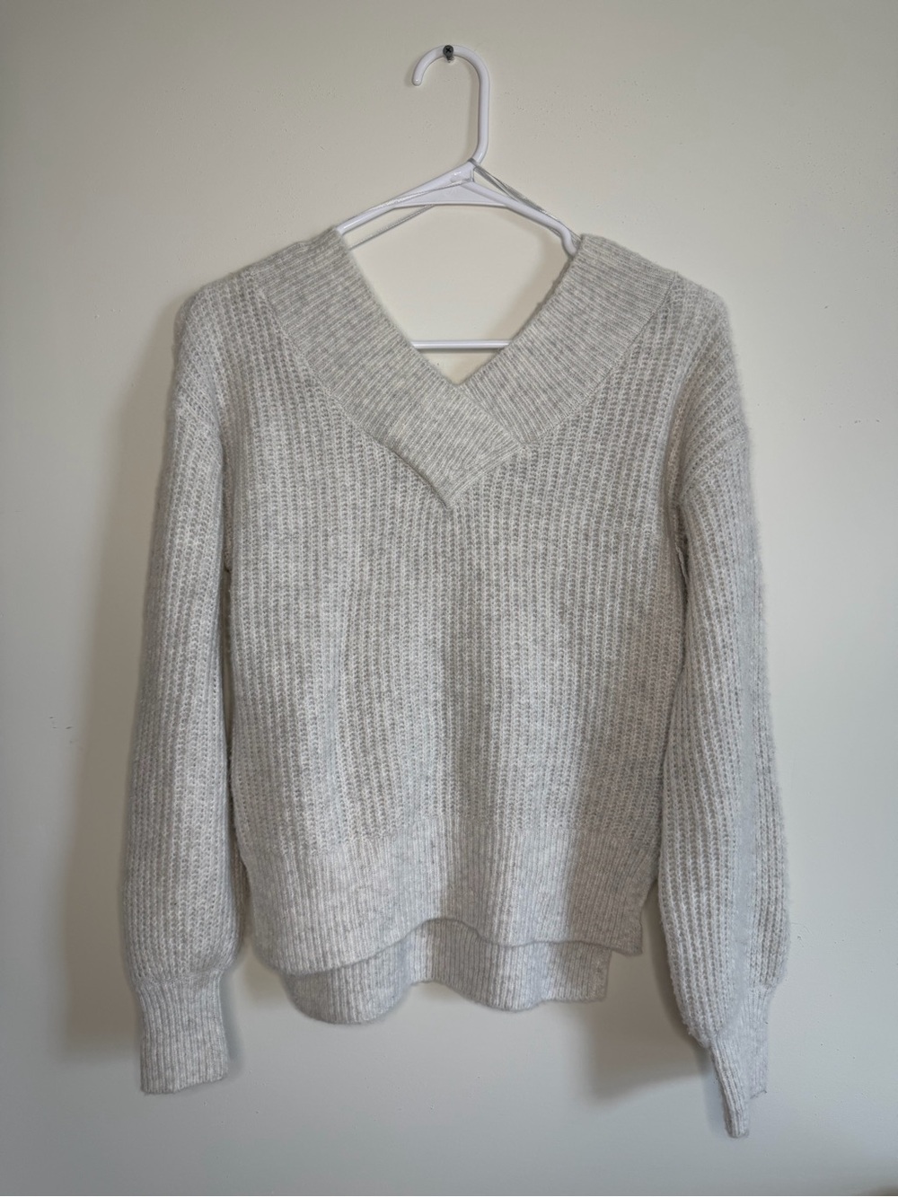 Pink Rose light gray Ribbed V-Neck Sweater
